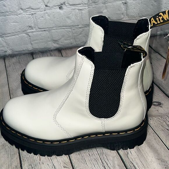 Doc Martens 2976 Quad White Chelsea Boots‎ Mens Size 7 - NEW WITH TAGS 💯🔥 - Picture 2 of 8